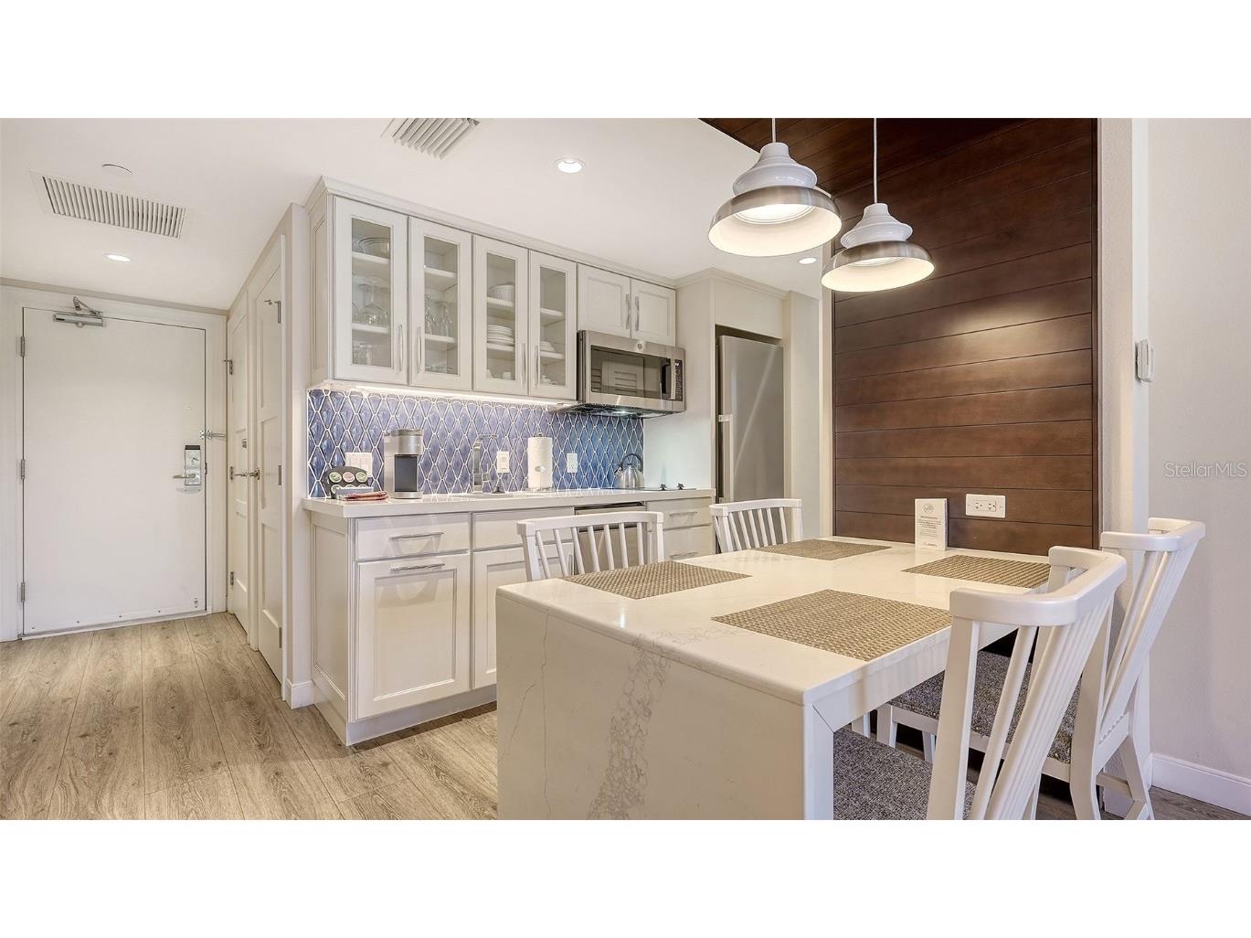 250 Sands Point Road #5101 Longboat Key FL 34228 - GULF OF MEXICO A4672352 image3