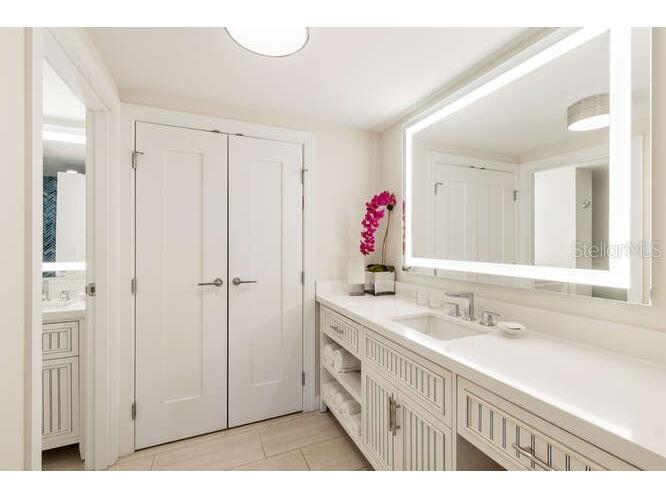 250 Sands Point Road #5203 Longboat Key FL 34228 - GULF OF AMERICA A4680085 image11