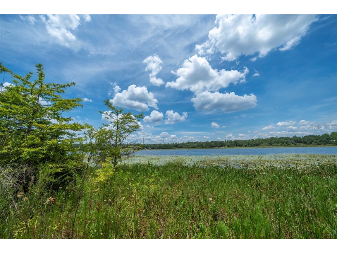 250 W West Lake Drive Hawthorne FL 32640 - WEST LAKE GC523118 image2