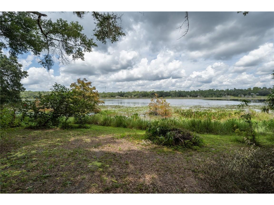 250 W West Lake Drive Hawthorne FL 32640 - WEST LAKE GC523118 image32