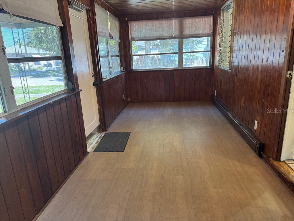 2500 14th Avenue N Saint Petersburg FL 33713 TB8436396 image16