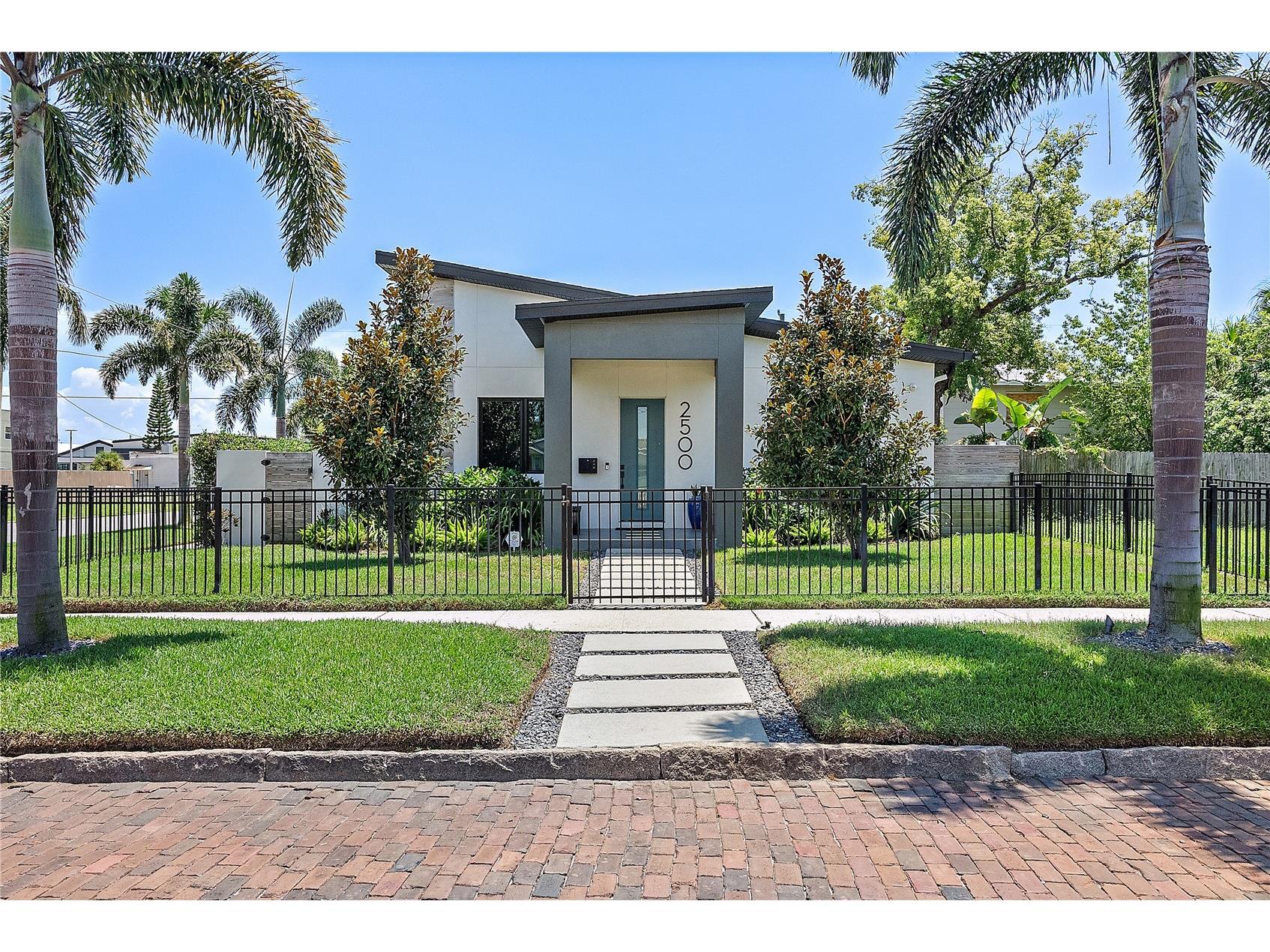 2500 4th Avenue S Saint Petersburg FL 33712 TB8448738 image1