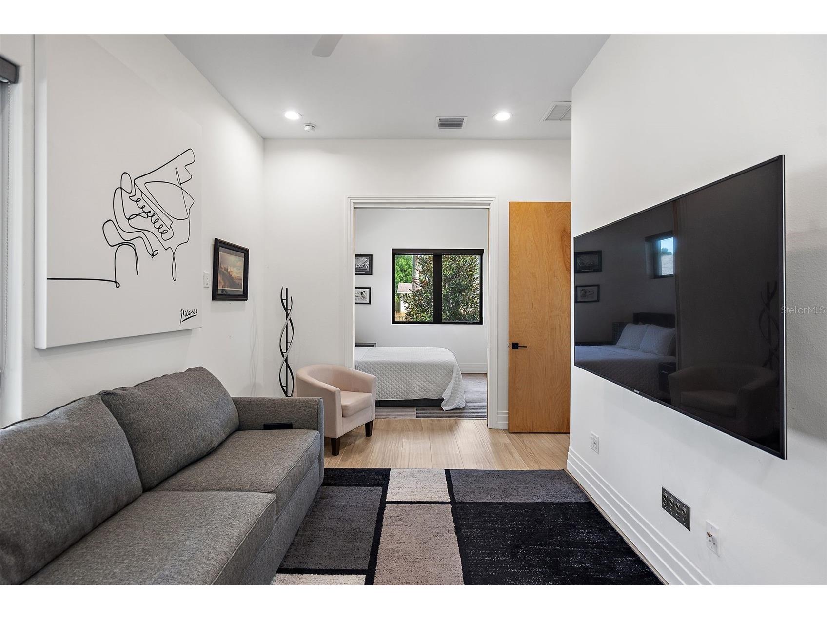 2500 4th Avenue S Saint Petersburg FL 33712 TB8448738 image11