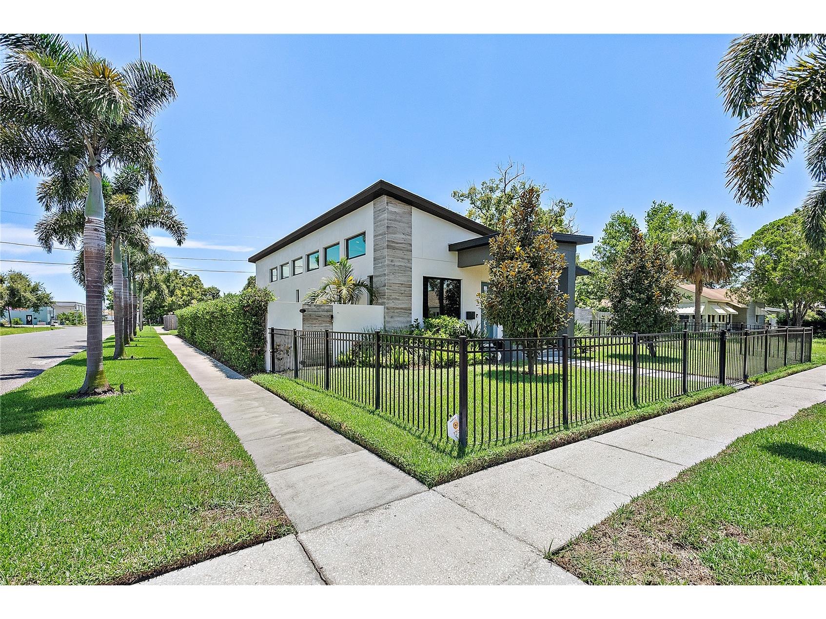 2500 4th Avenue S Saint Petersburg FL 33712 TB8448738 image6