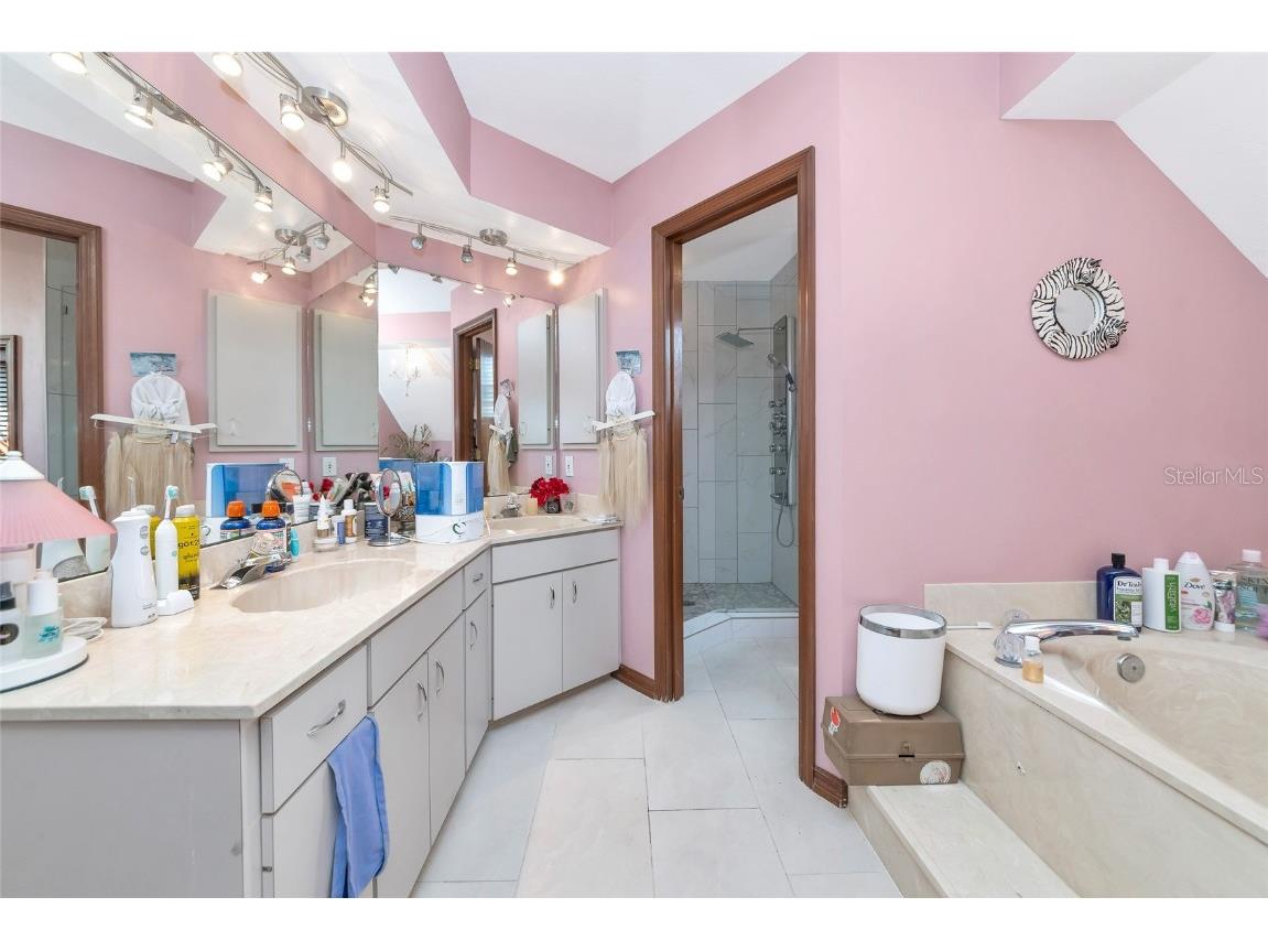 2500 Bern Creek Loop Sarasota FL 34240 A4674623 image23