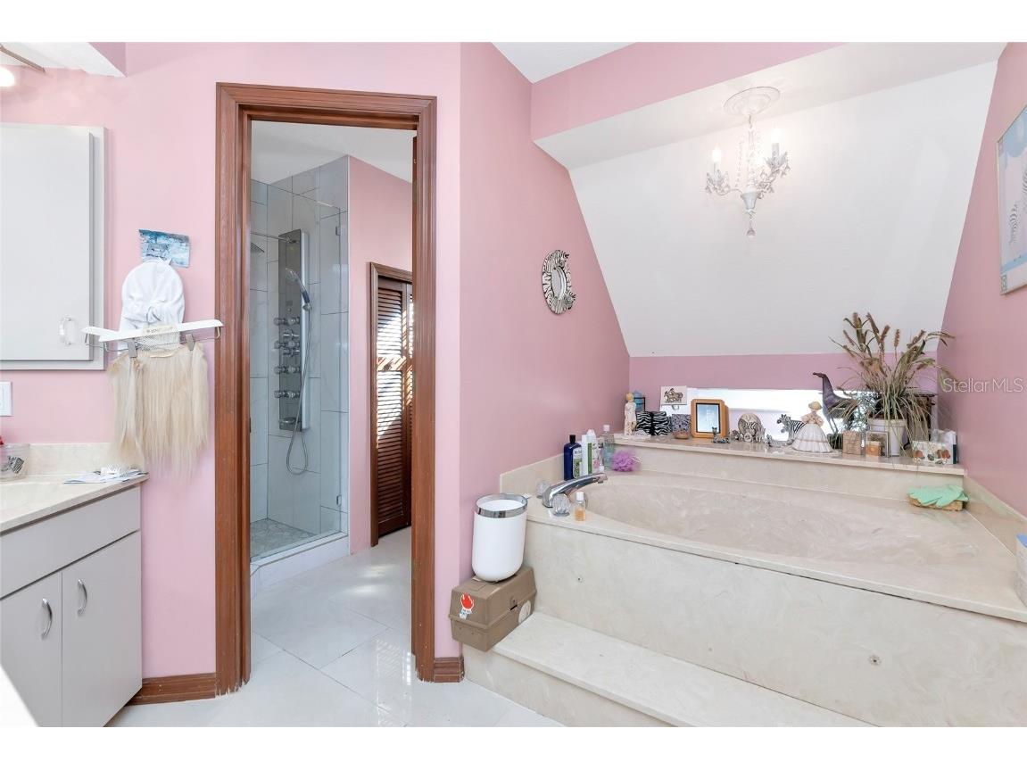 2500 Bern Creek Loop Sarasota FL 34240 A4674623 image24