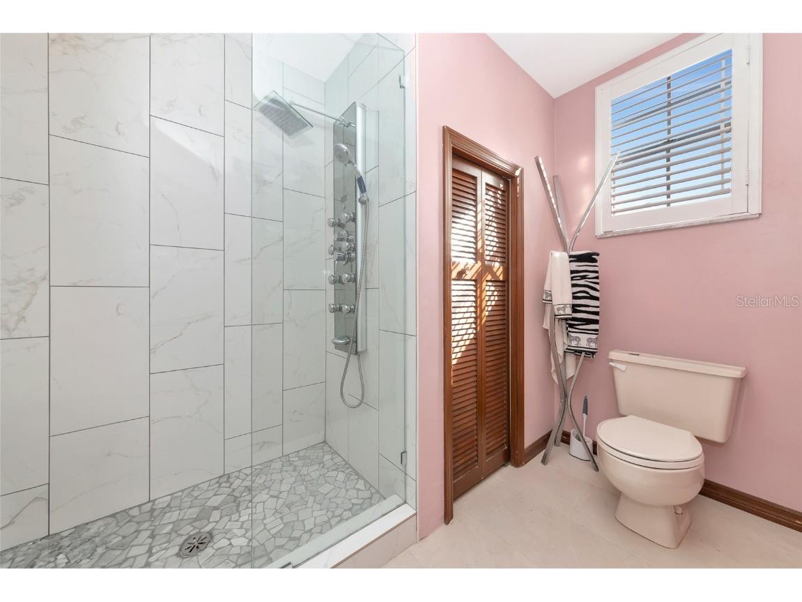 2500 Bern Creek Loop Sarasota FL 34240 A4674623 image25