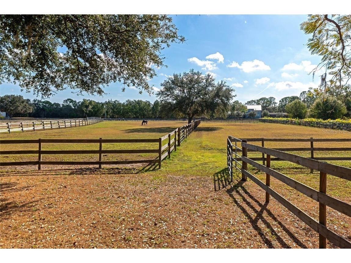 2500 Bern Creek Loop Sarasota FL 34240 A4674623 image50