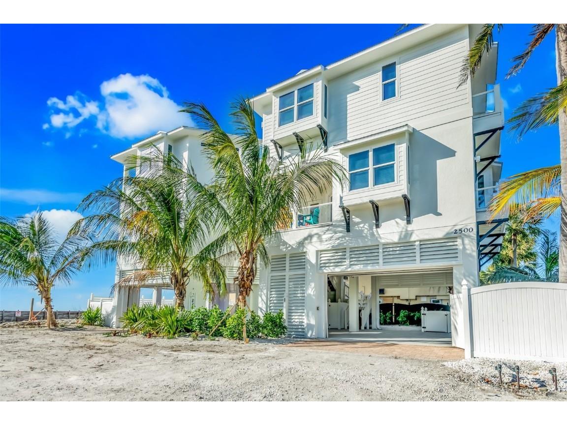 2500 Gulf Drive N Bradenton Beach FL 34217 A4653072 image1