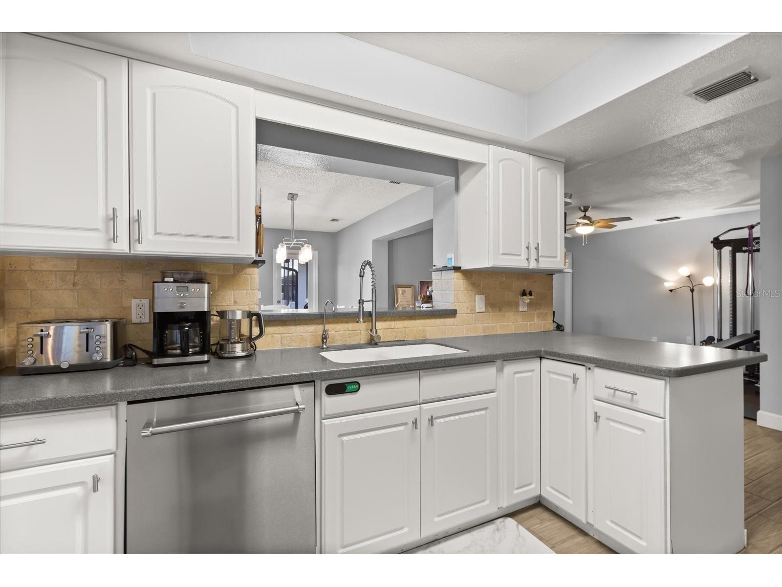 2500 Lauderdale Court Orlando FL 32805 - CLEAR WATER O6359289 image12