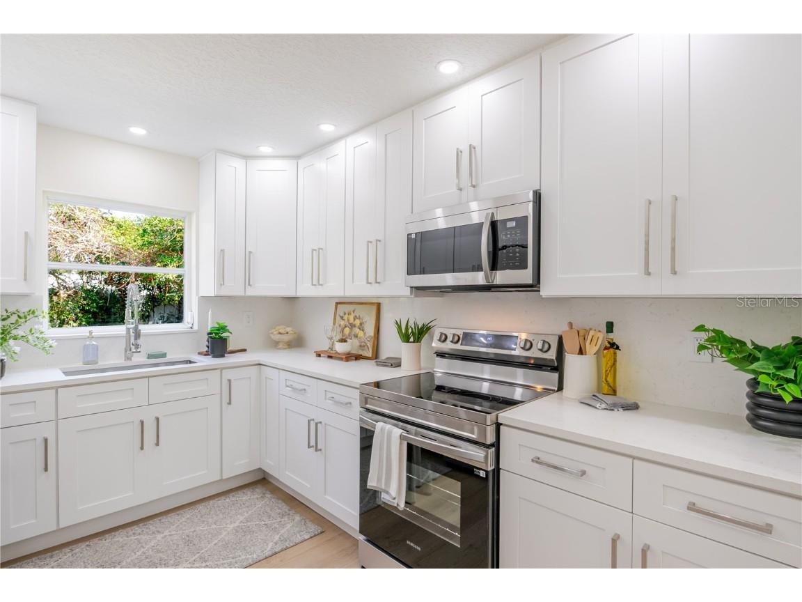 2500 Miranda Way S Saint Petersburg FL 33712 TB8451360 image13