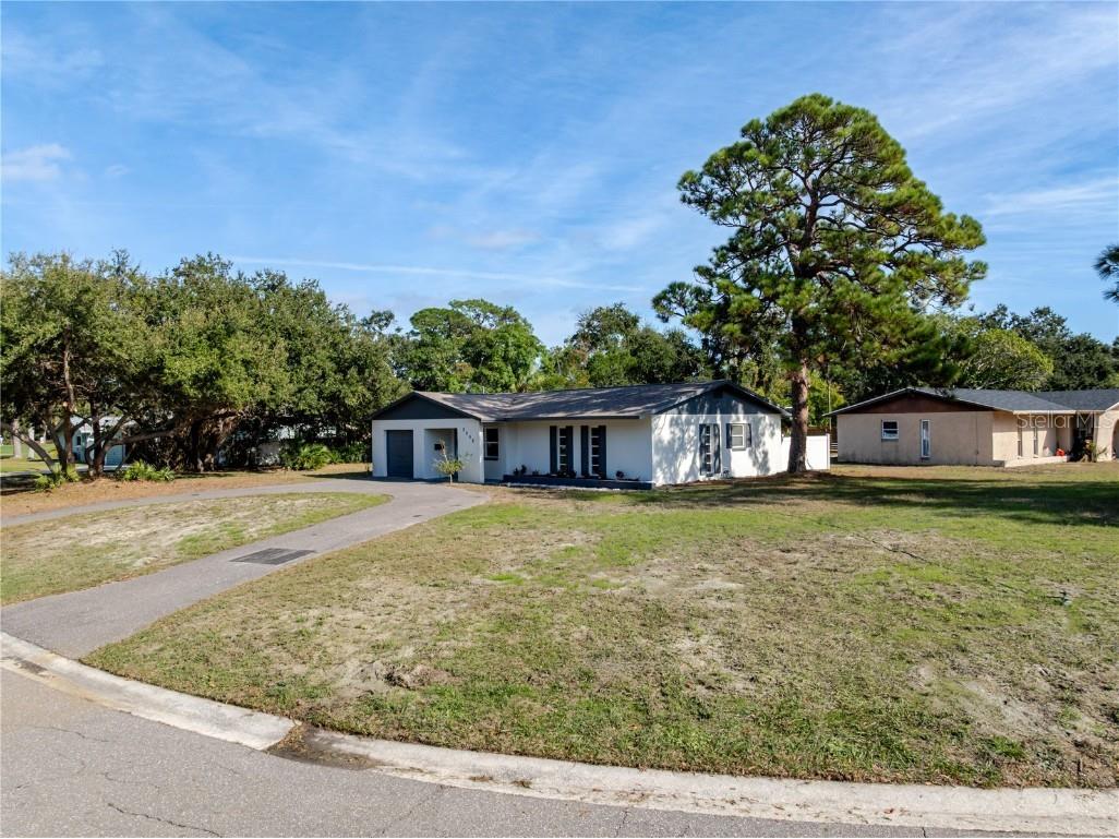 2500 Miranda Way S Saint Petersburg FL 33712 TB8451360 image34