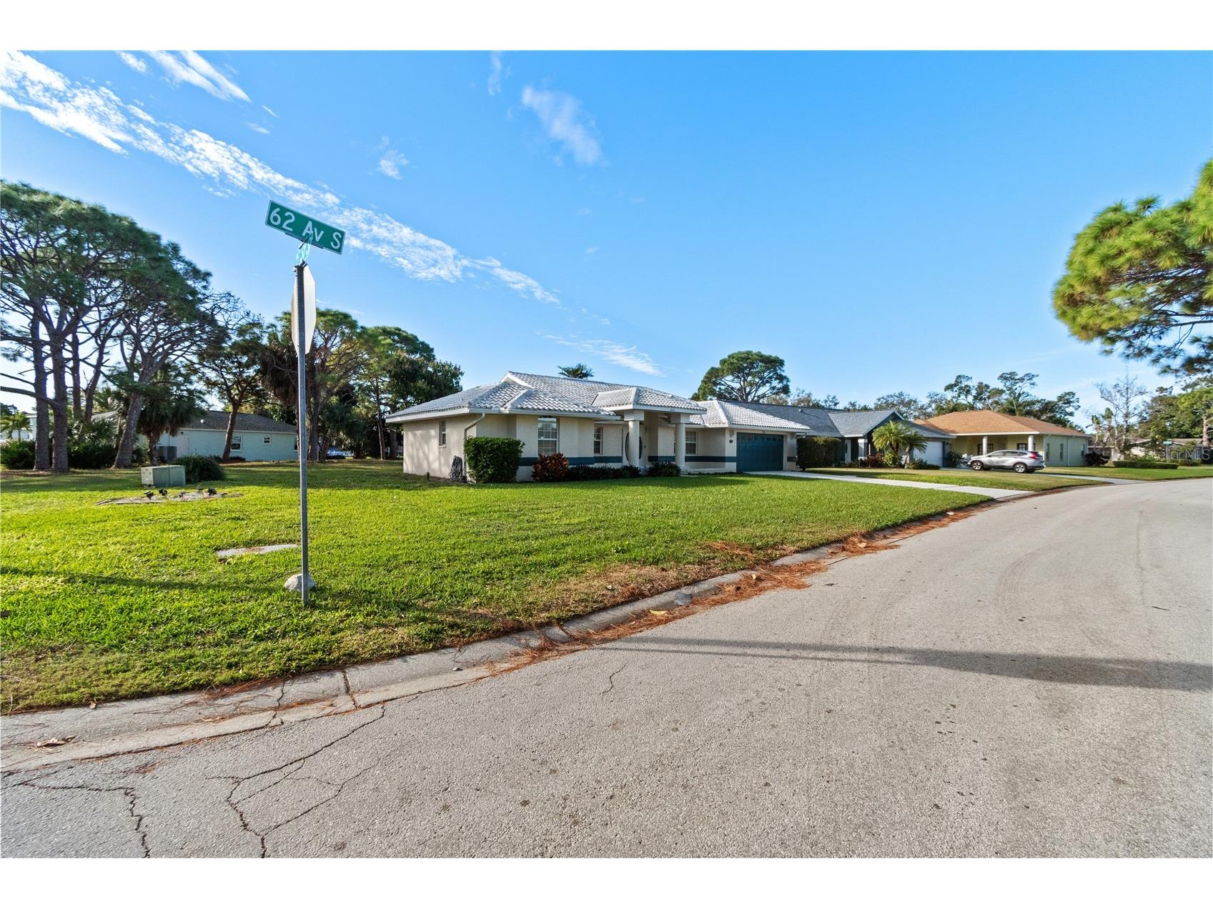 2500 S 62nd Avenue Saint Petersburg FL 33712 TB8466810 image2