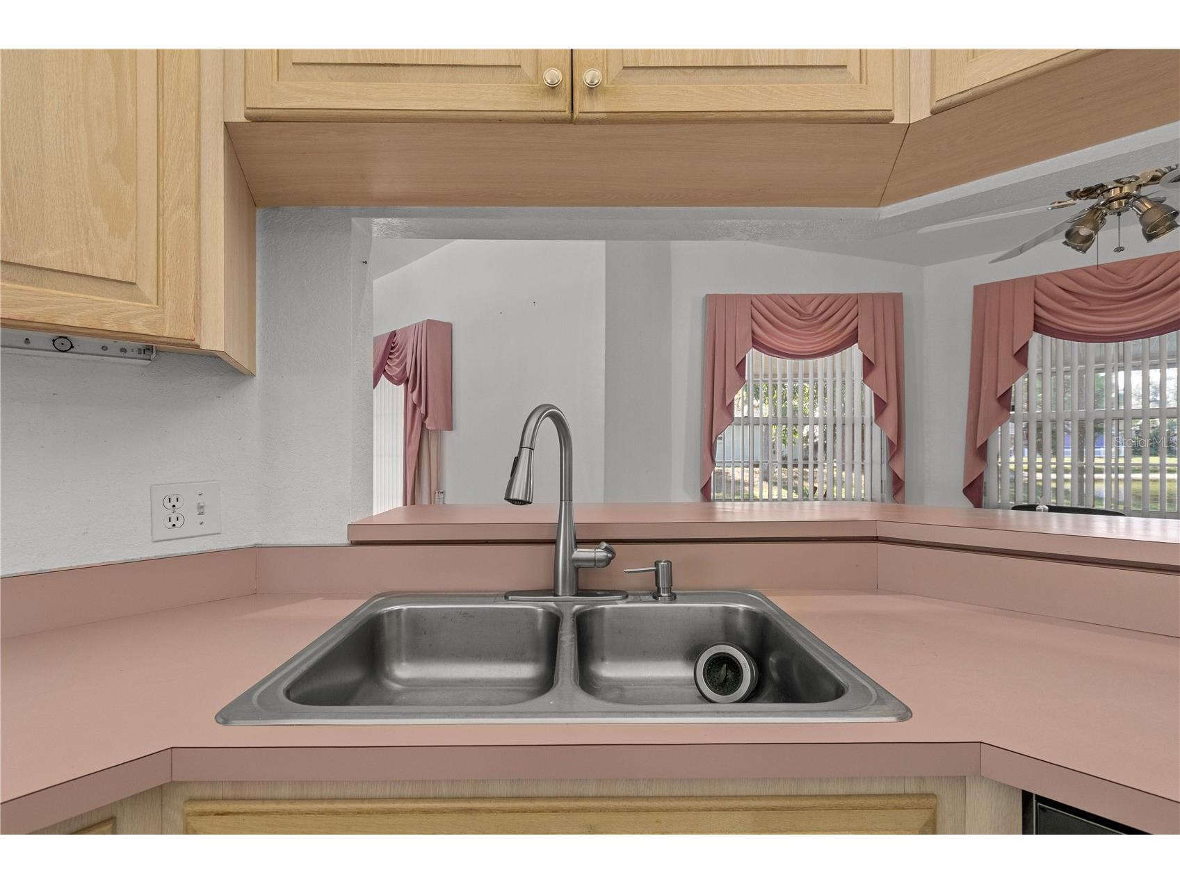 2500 S 62nd Avenue Saint Petersburg FL 33712 TB8466810 image32