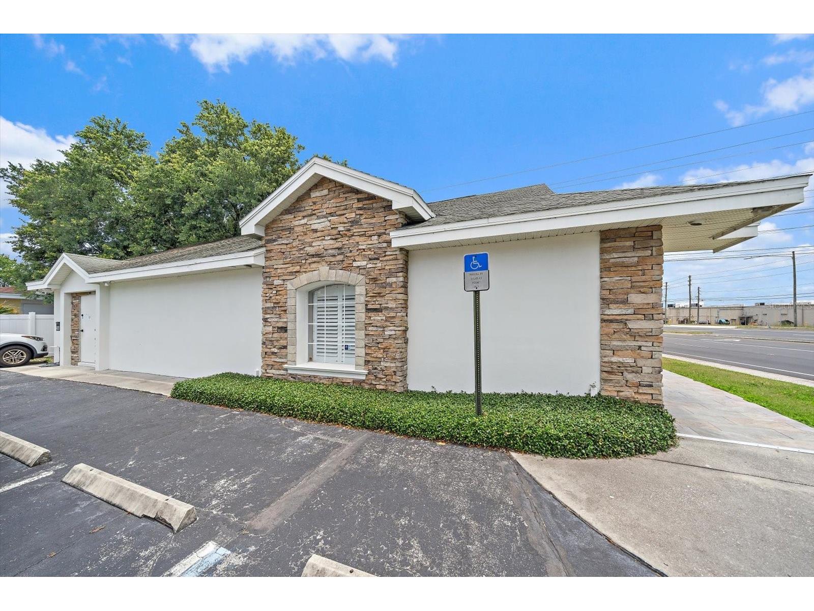 2500 Sunset Point Road Clearwater FL 33765 A4694222 image25