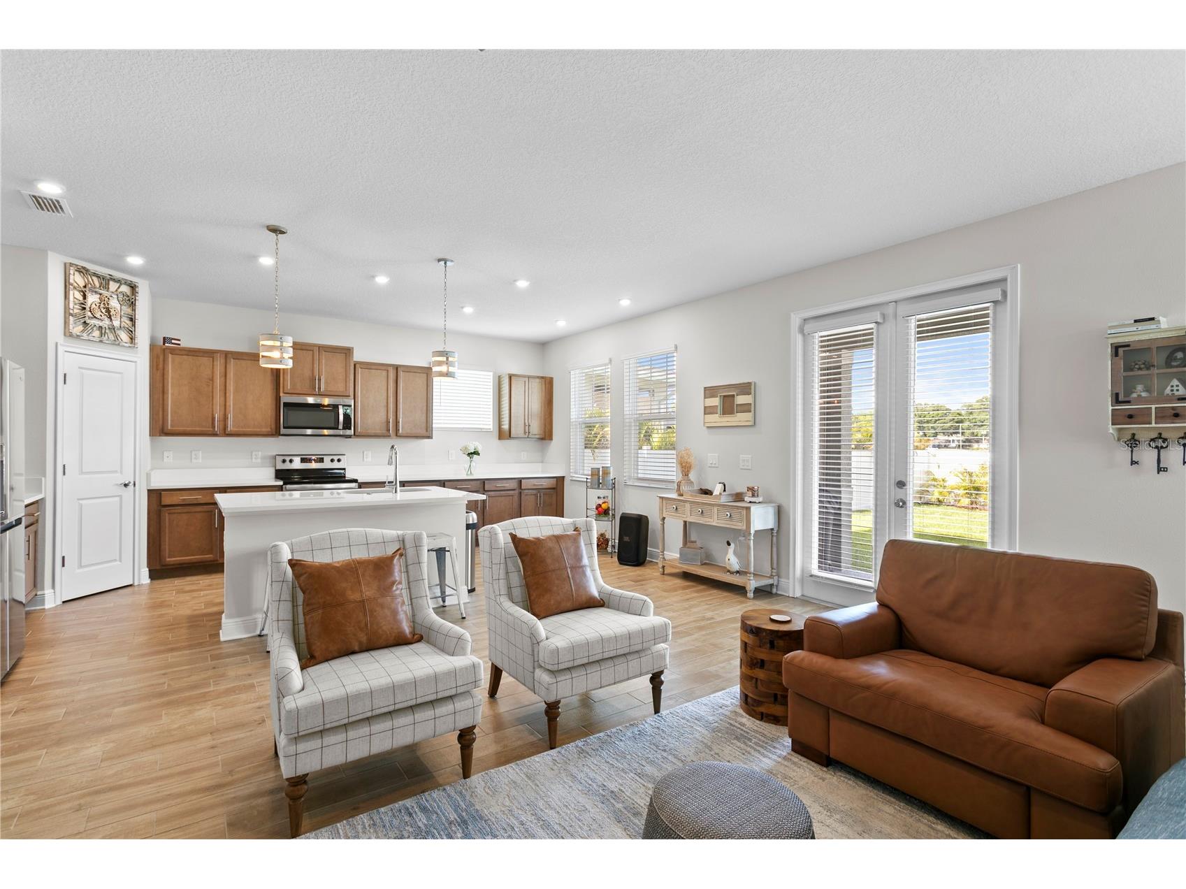 2501 17th Street N Saint Petersburg FL 33713 TB8514559 image24