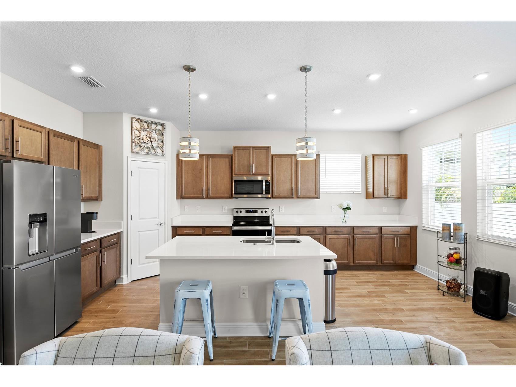 2501 17th Street N Saint Petersburg FL 33713 TB8514559 image25