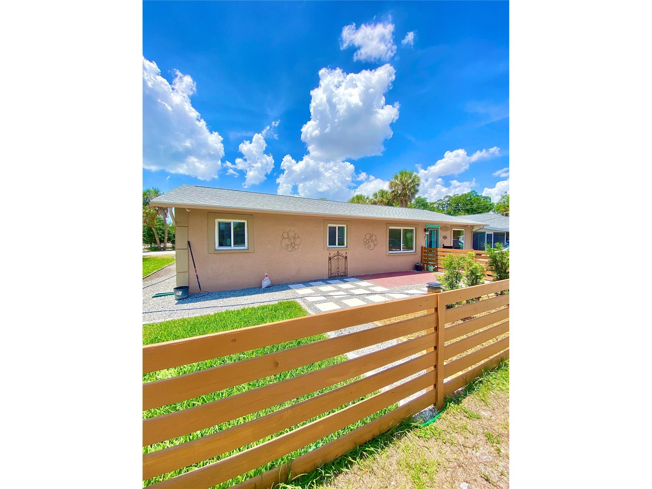 2501 18th Avenue S Saint Petersburg FL 33712 TB8506564 image1