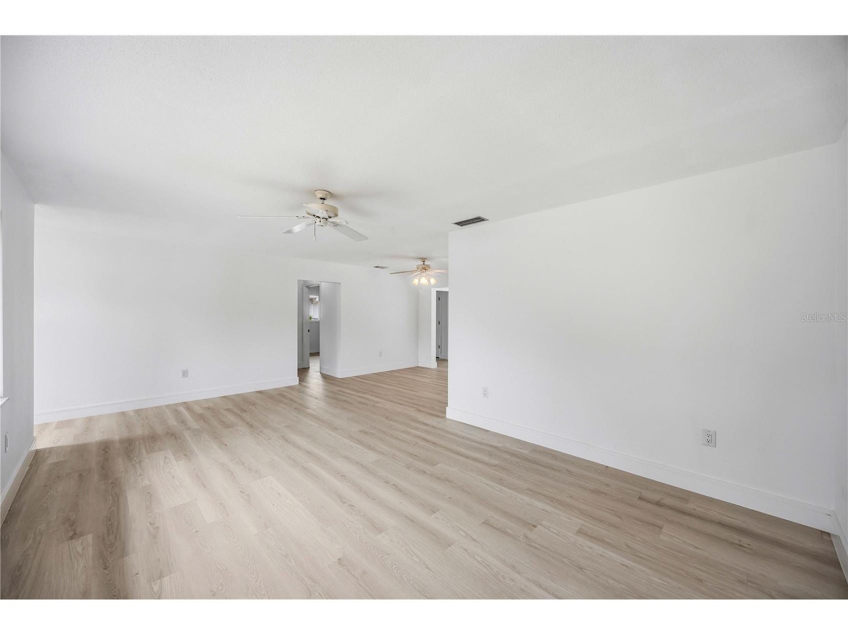 2501 Cass Street Sarasota FL 34231 A4689368 image8