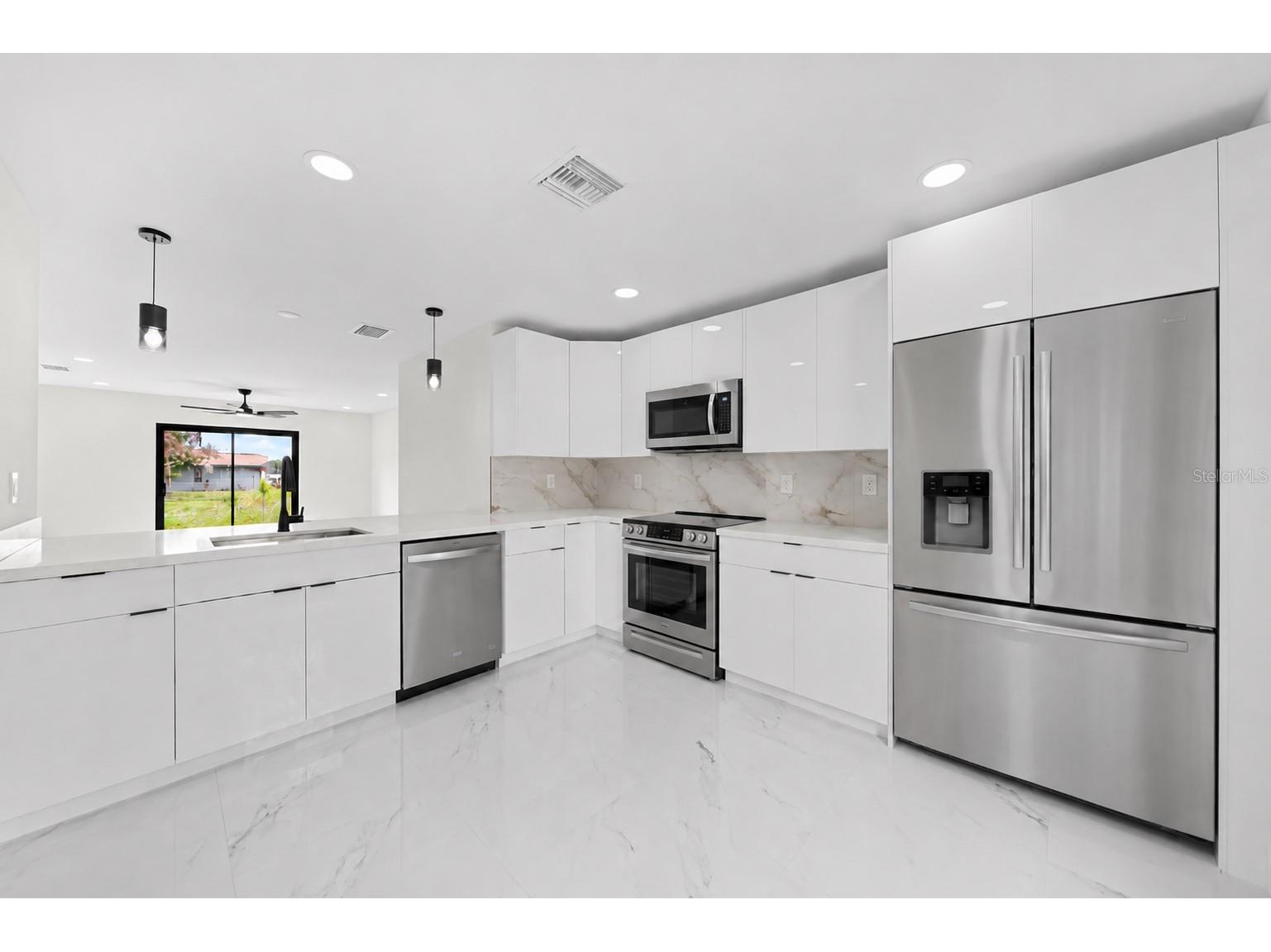 2501 E 15th Street Lehigh Acres FL 33972 A4688536 image5