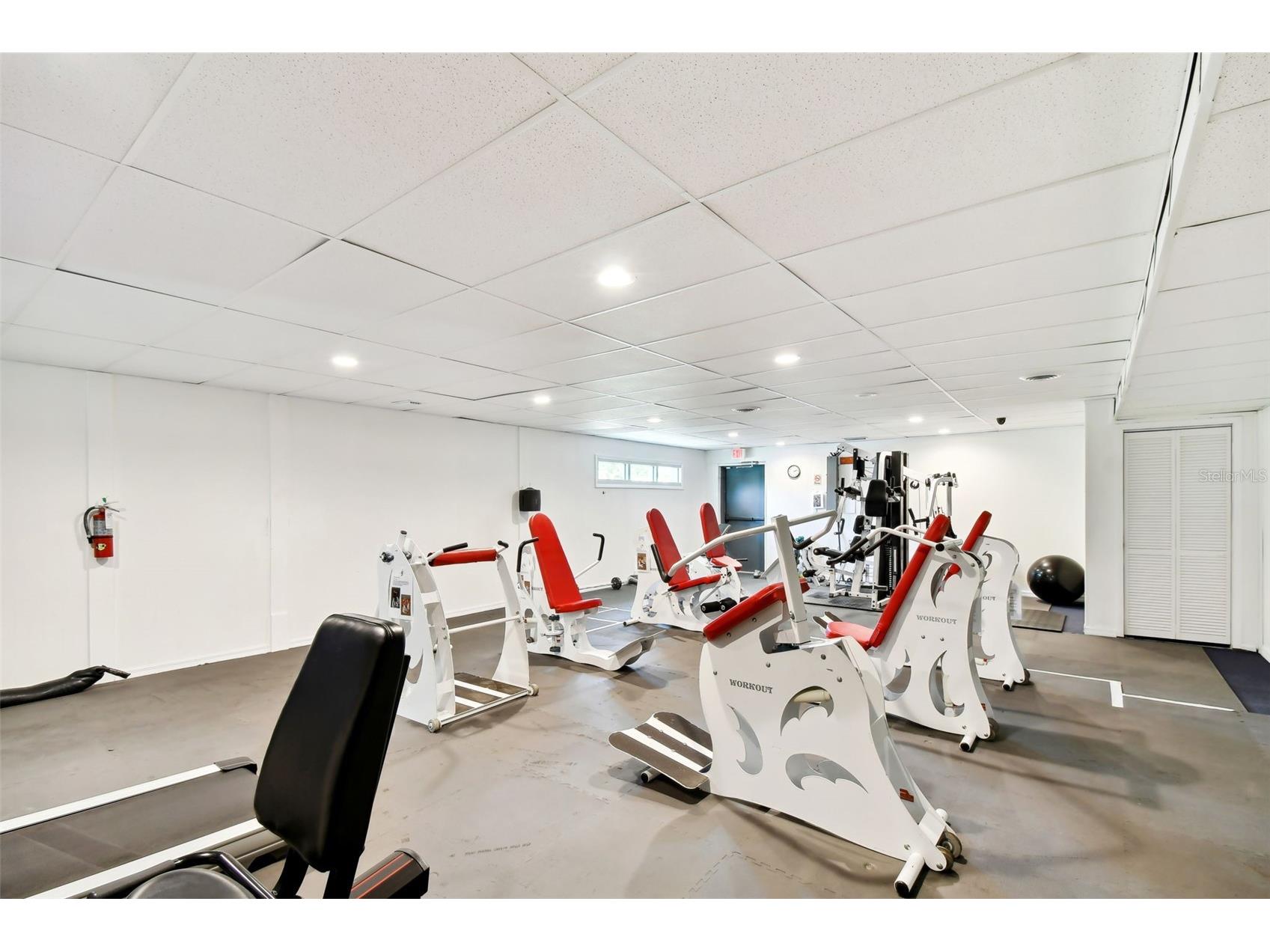 2501 Oak Circle #2501 Tarpon Springs FL 34689 TB8474846 image54