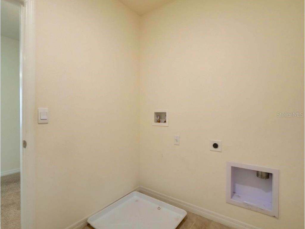 2501 Ribbon Fall Avenue Davenport FL 33837 O6366412 image30