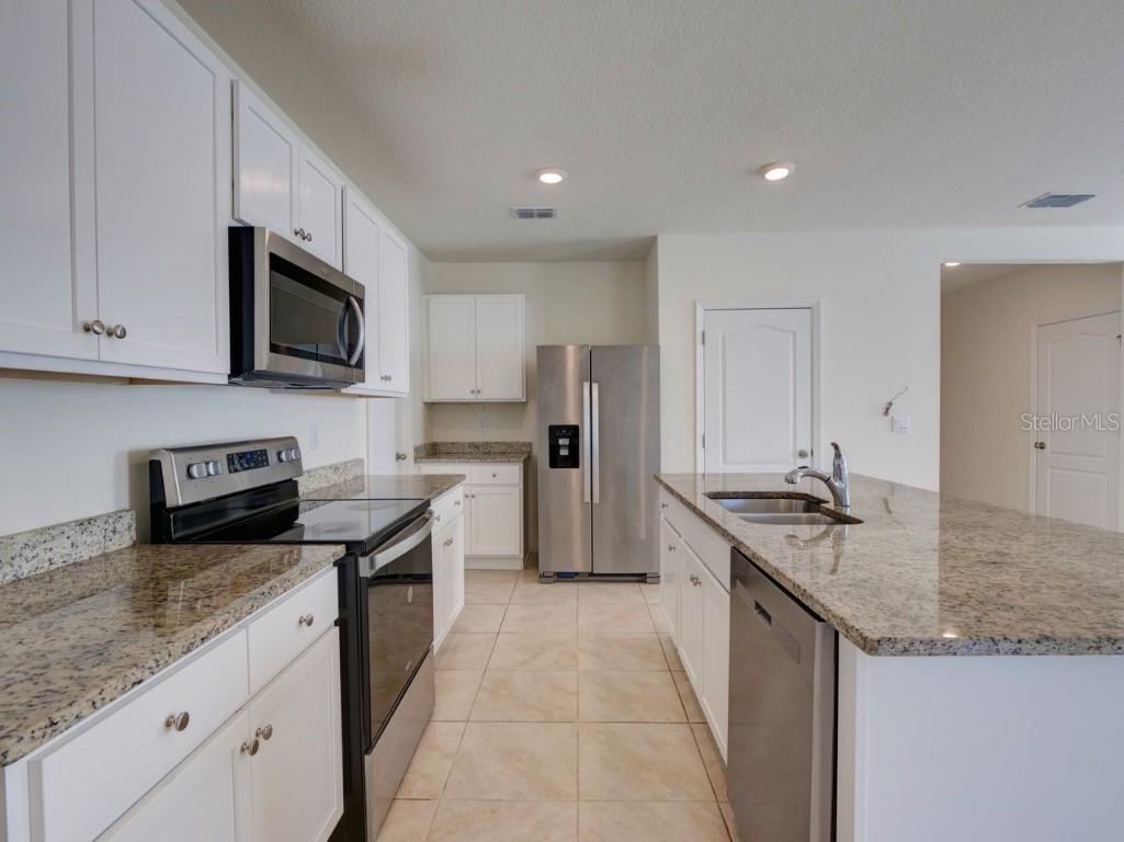 2501 Ribbon Fall Avenue Davenport FL 33837 O6366412 image7