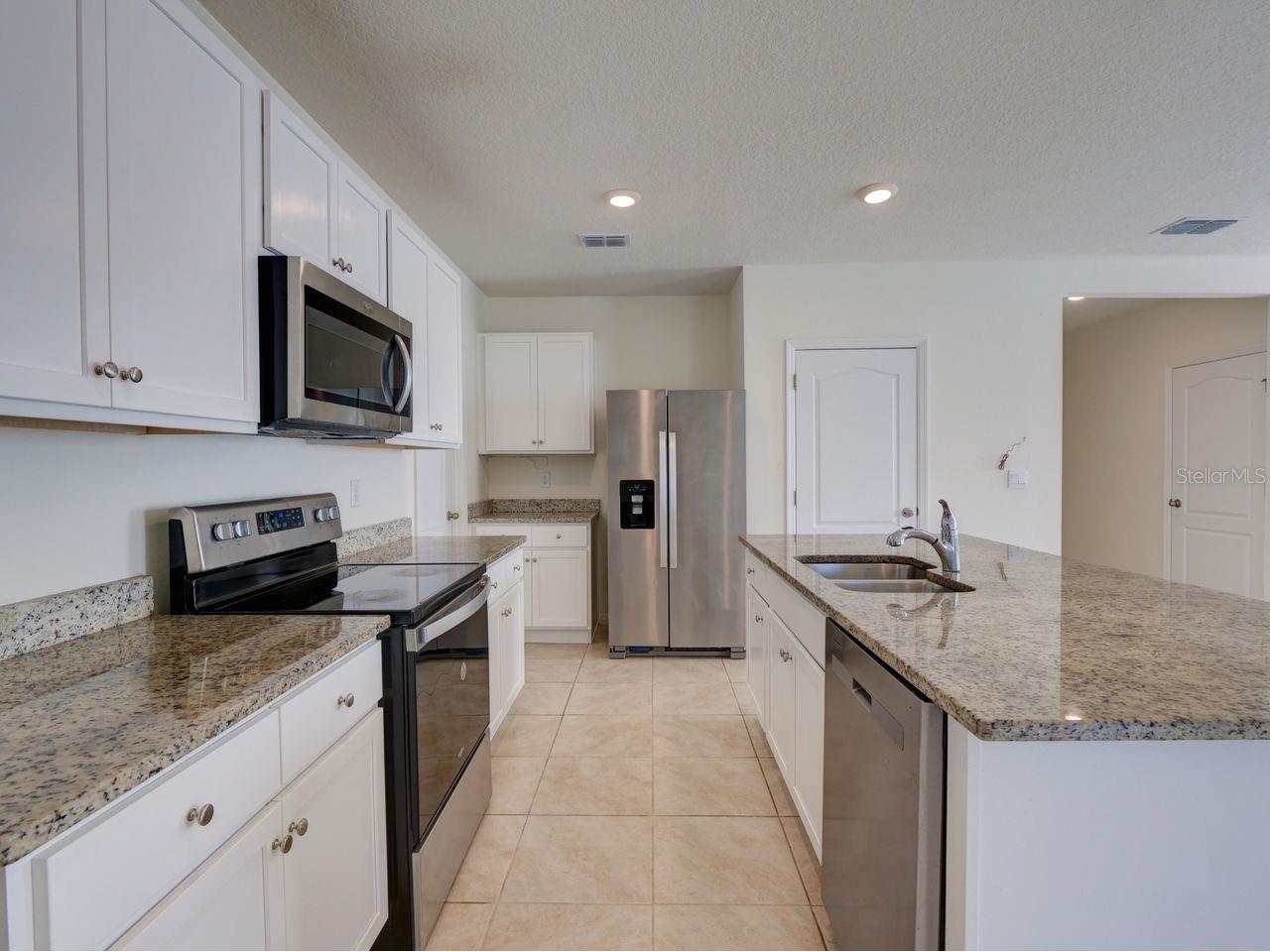 2501 Ribbon Fall Avenue Davenport FL 33837 O6373211 image12