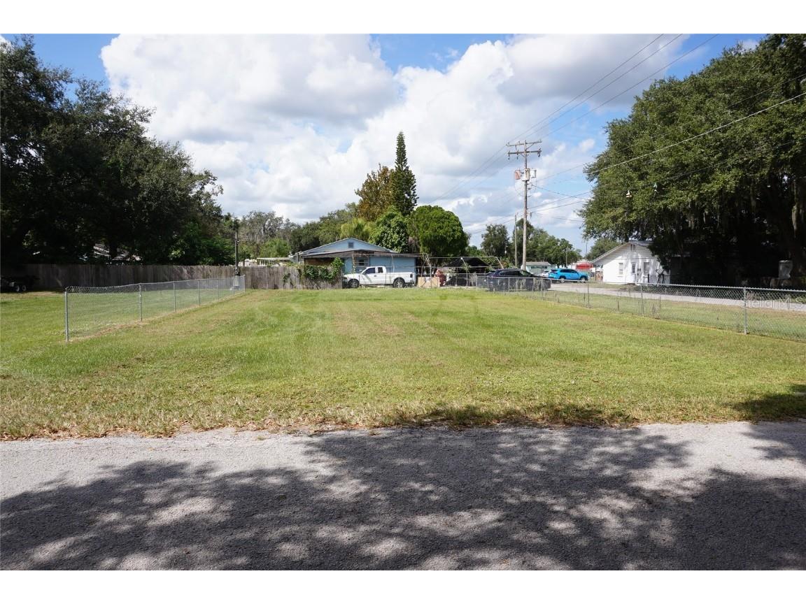 2501 W Lowry Avenue Plant City FL 33563 T3477004 image1
