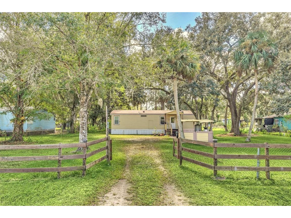 25010 Celestial Street Christmas FL 32709 V4933062 image1