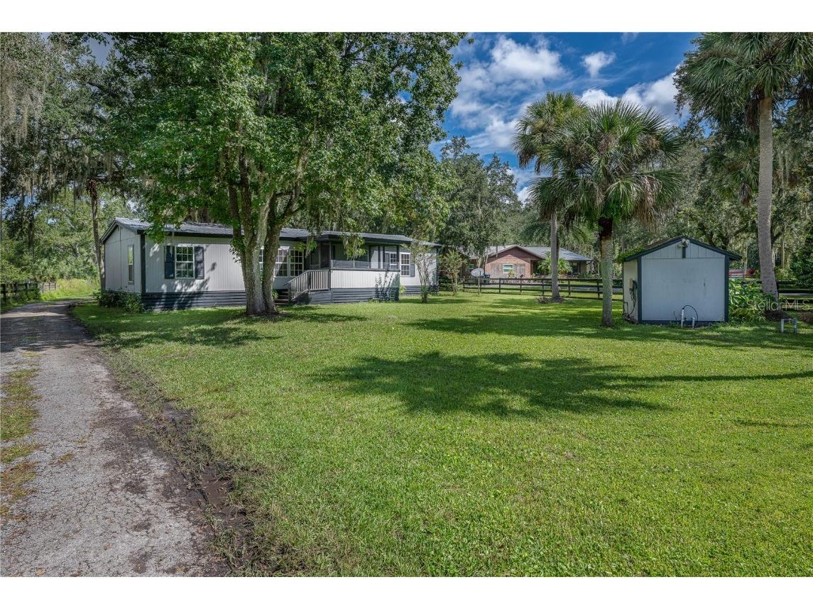 25017 Luke Street Christmas FL 32709 O6343733 image1