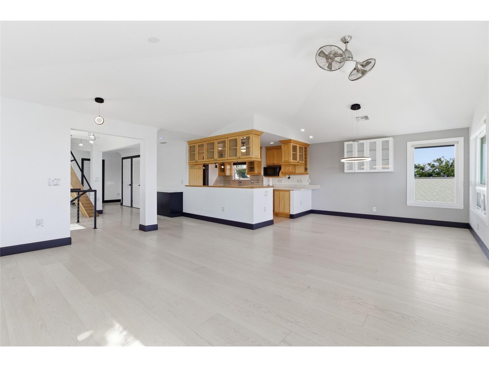 2502 Avenue B Bradenton Beach FL 34217 A4676246 image20