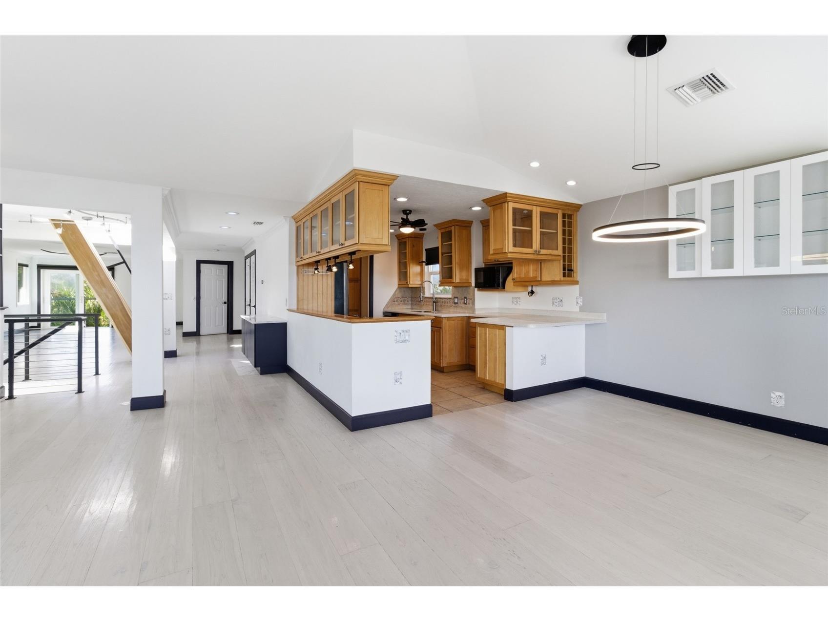 2502 Avenue B Bradenton Beach FL 34217 A4676246 image21