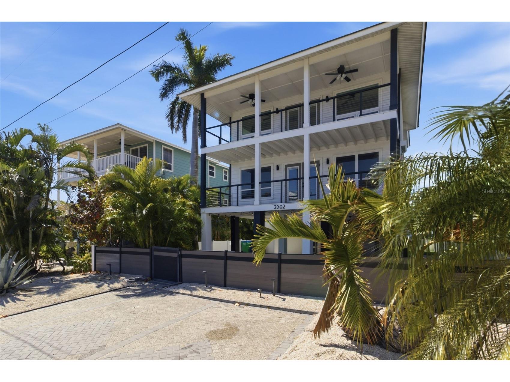 2502 Avenue B Bradenton Beach FL 34217 A4676246 image3