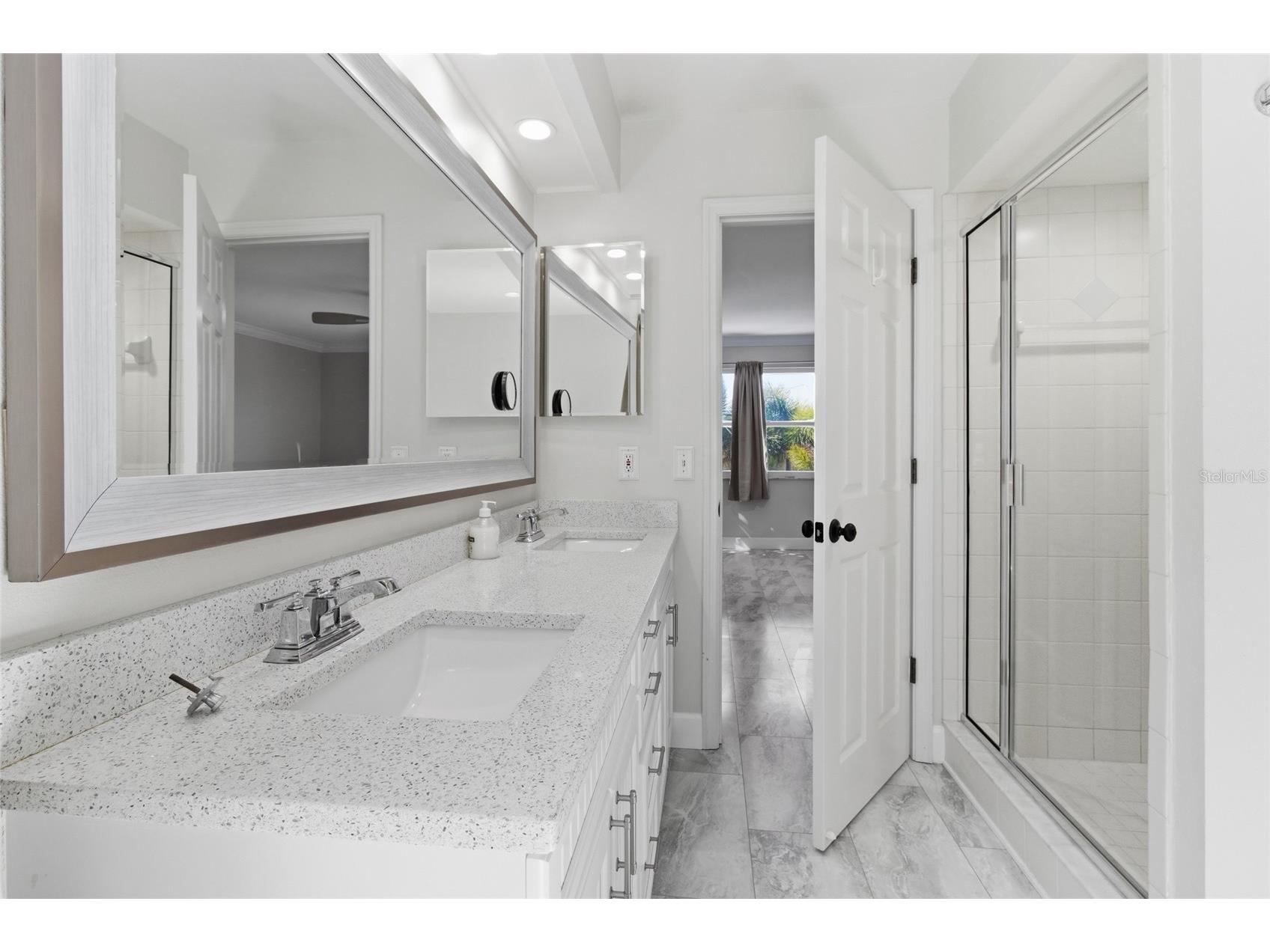 2502 Avenue B Bradenton Beach FL 34217 A4676246 image46