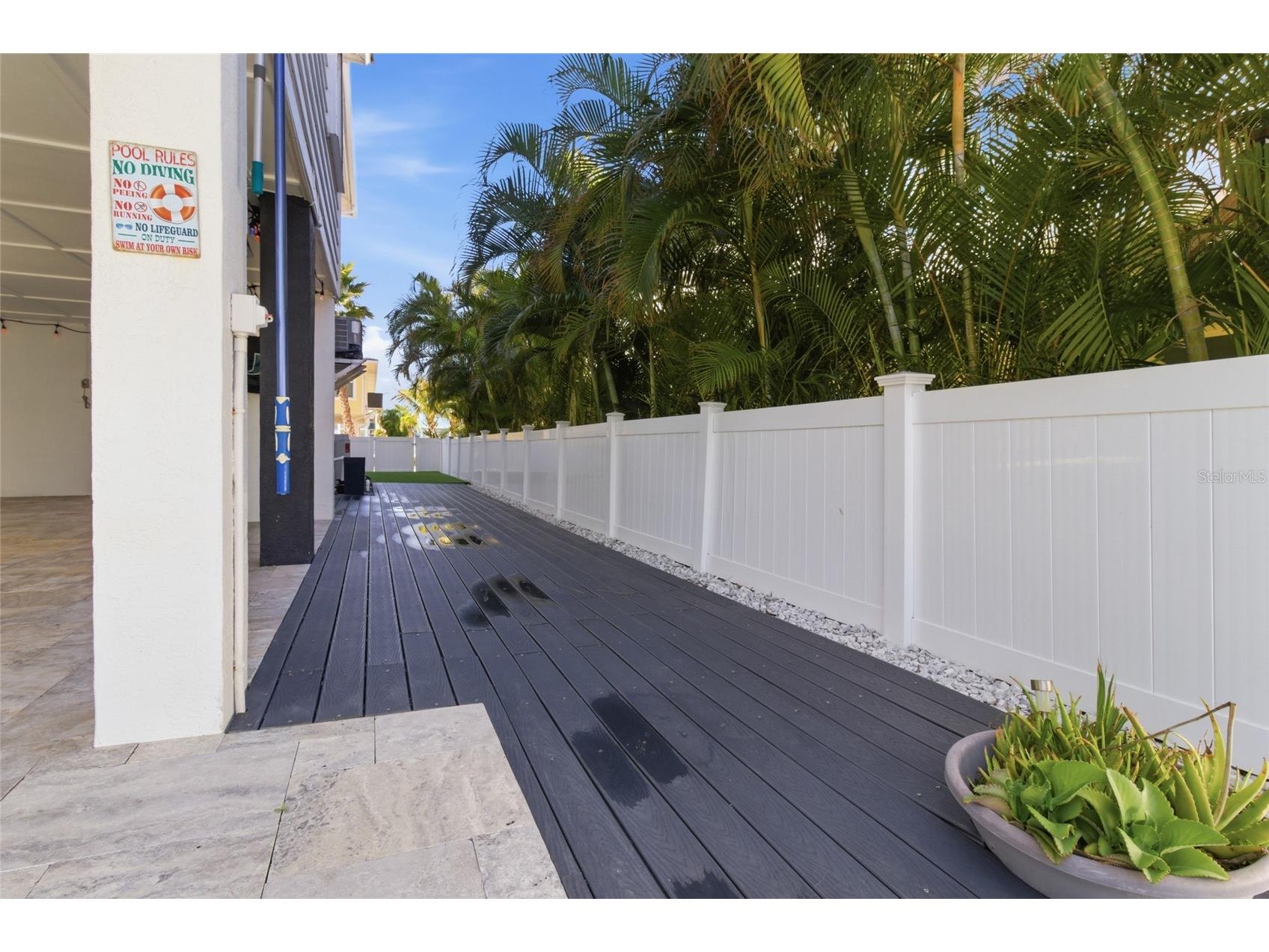 2502 Avenue B Bradenton Beach FL 34217 A4676246 image57