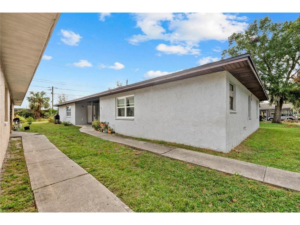 2502 Chestnut Woods Drive Lakeland FL 33815 TB8379858 image1