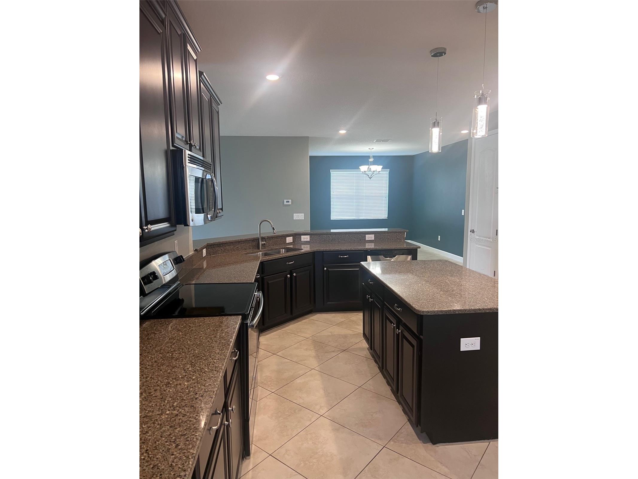 2502 Cumberland Cliff Drive Ruskin FL 33570 TB8505781 image3
