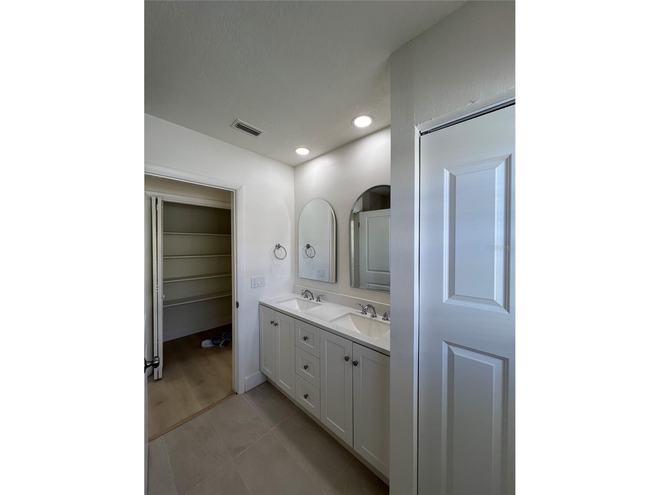 2502 Tropical Shores Drive SE Saint Petersburg FL 33705 O6388704 image28
