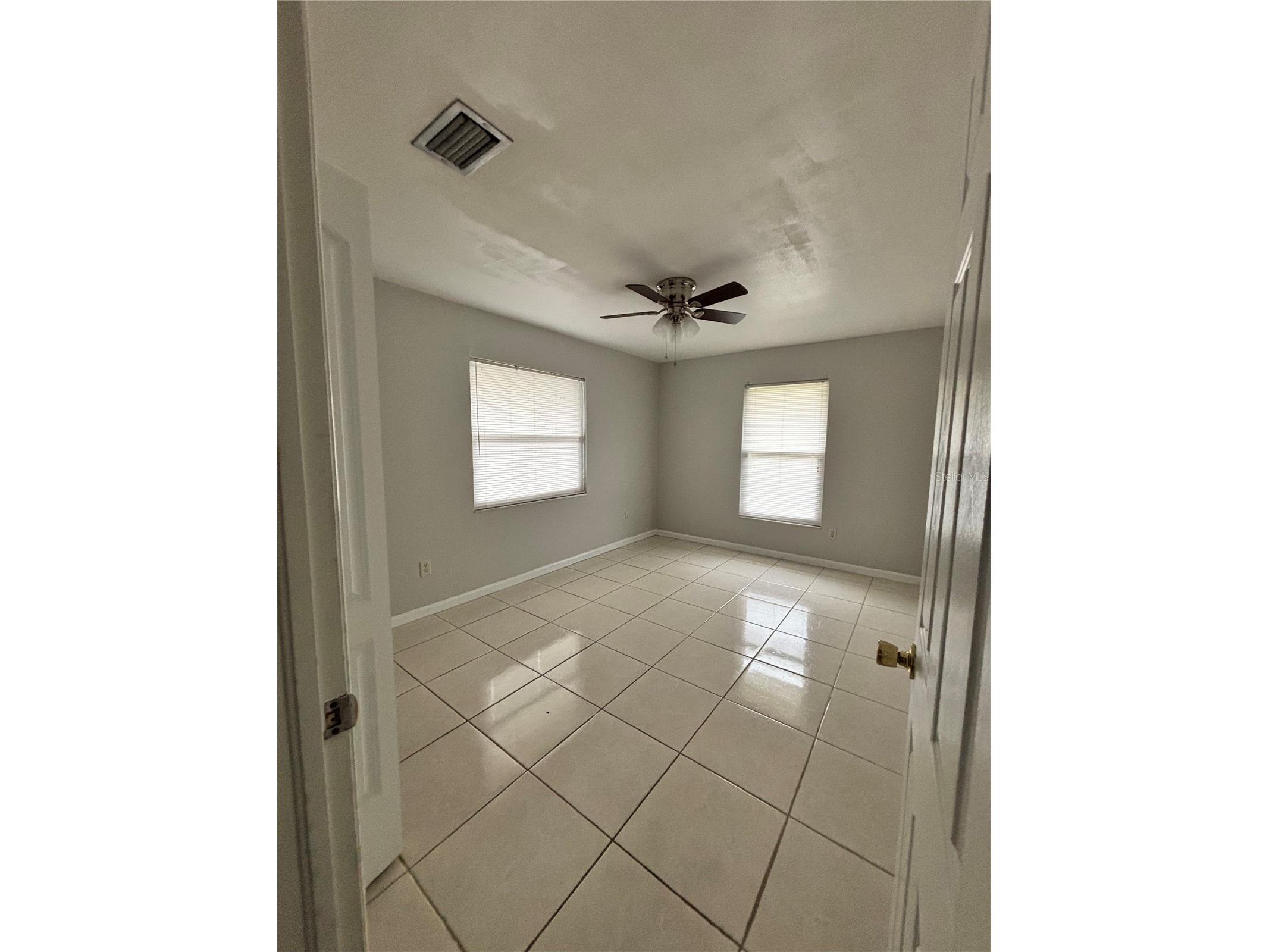 2502 Vine Street Orlando FL 32806 O6397430 image15