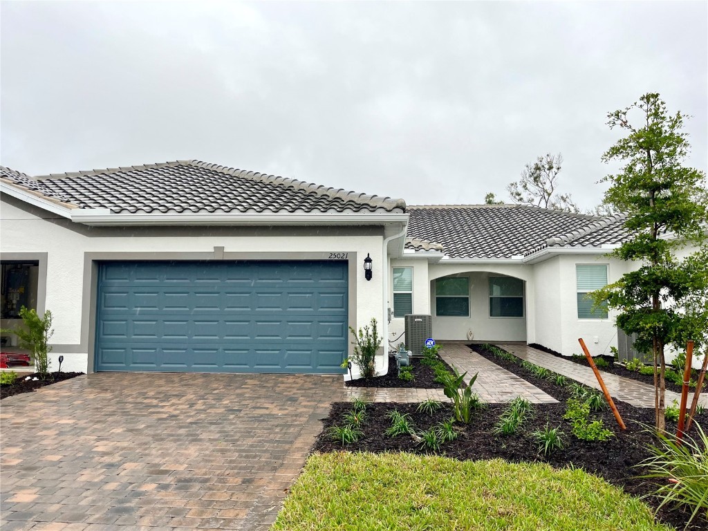 25021 Pearl Lake Circle Englewood FL 34223 J968815 image1