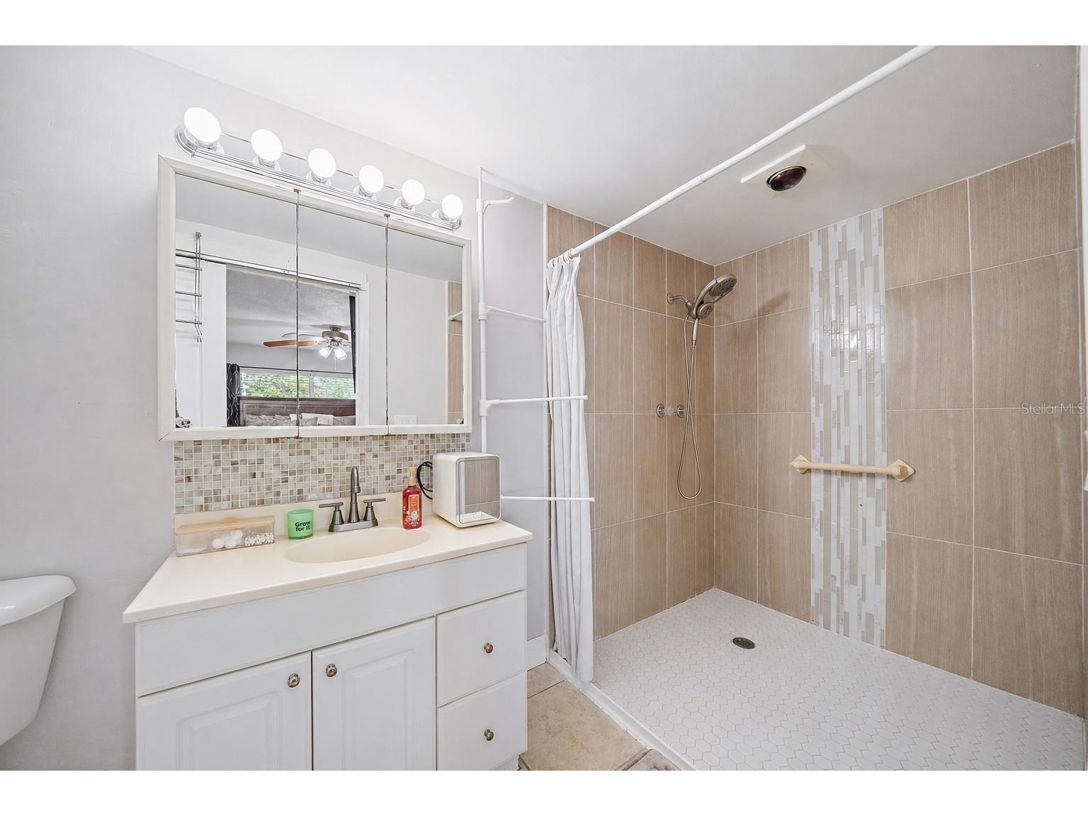 2503 53rd Avenue W Bradenton FL 34207 A4689841 image6