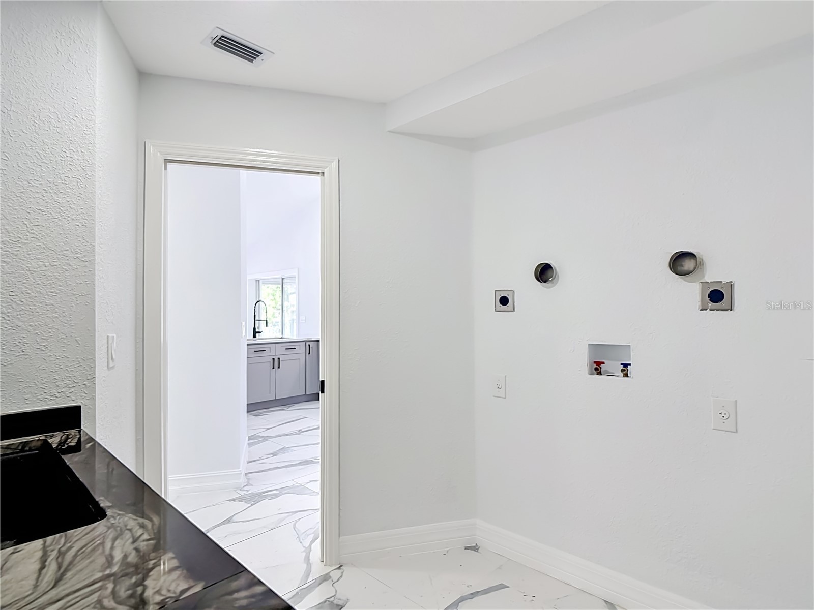 2503 Aviation Parkway Cape Coral FL 33904 C7526288 image51
