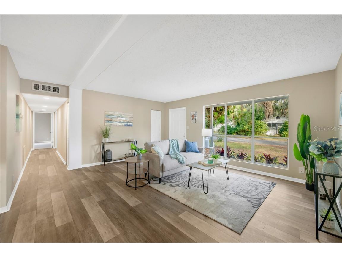 2503 Elm Street Seffner FL 33584 TB8452988 image6