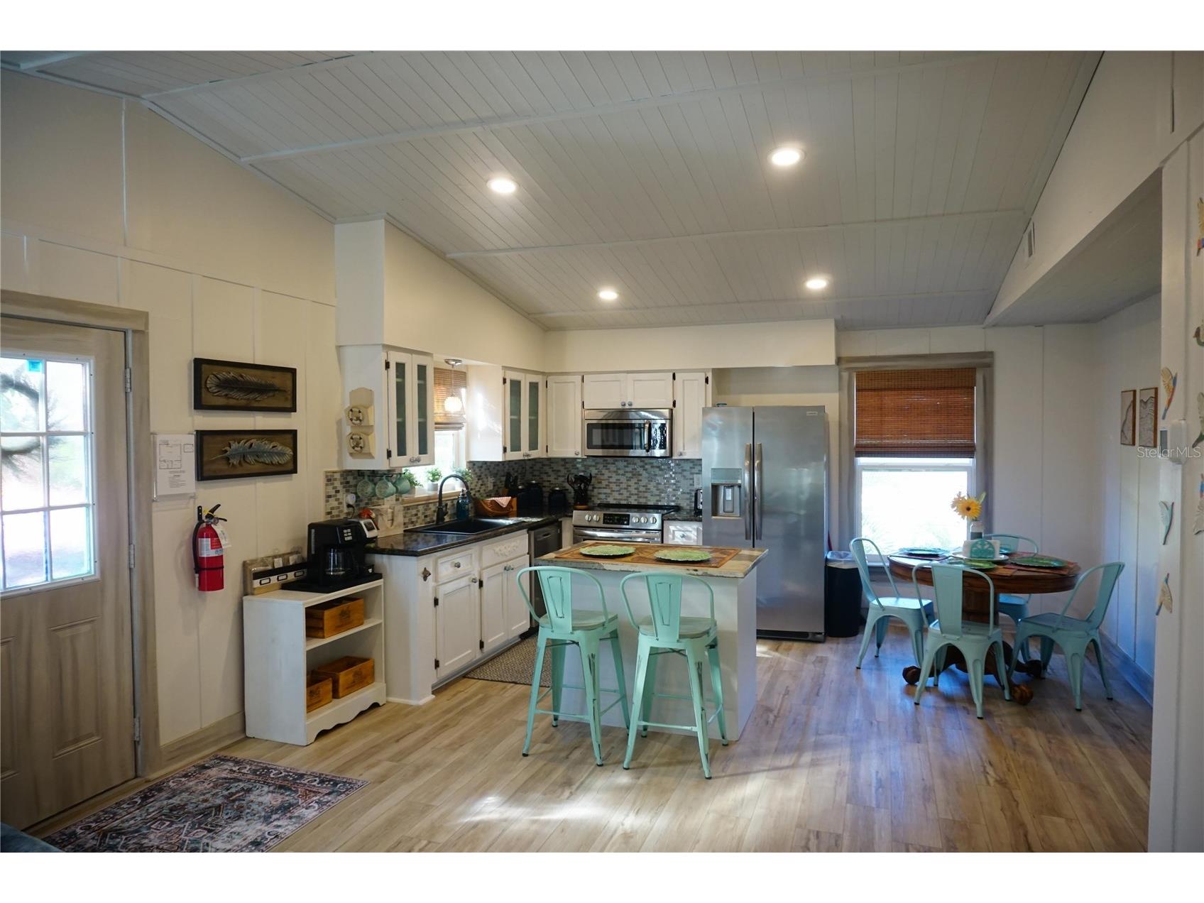 2504 Avenue B Bradenton Beach FL 34217 O6384479 image26