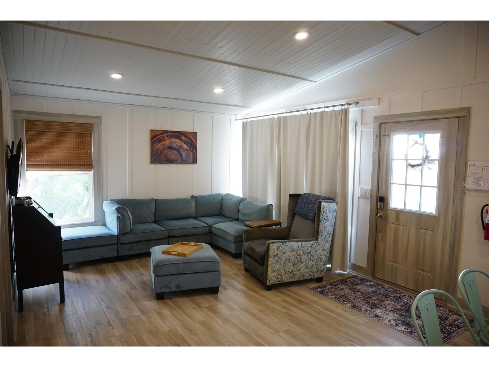 2504 Avenue B Bradenton Beach FL 34217 O6384479 image27