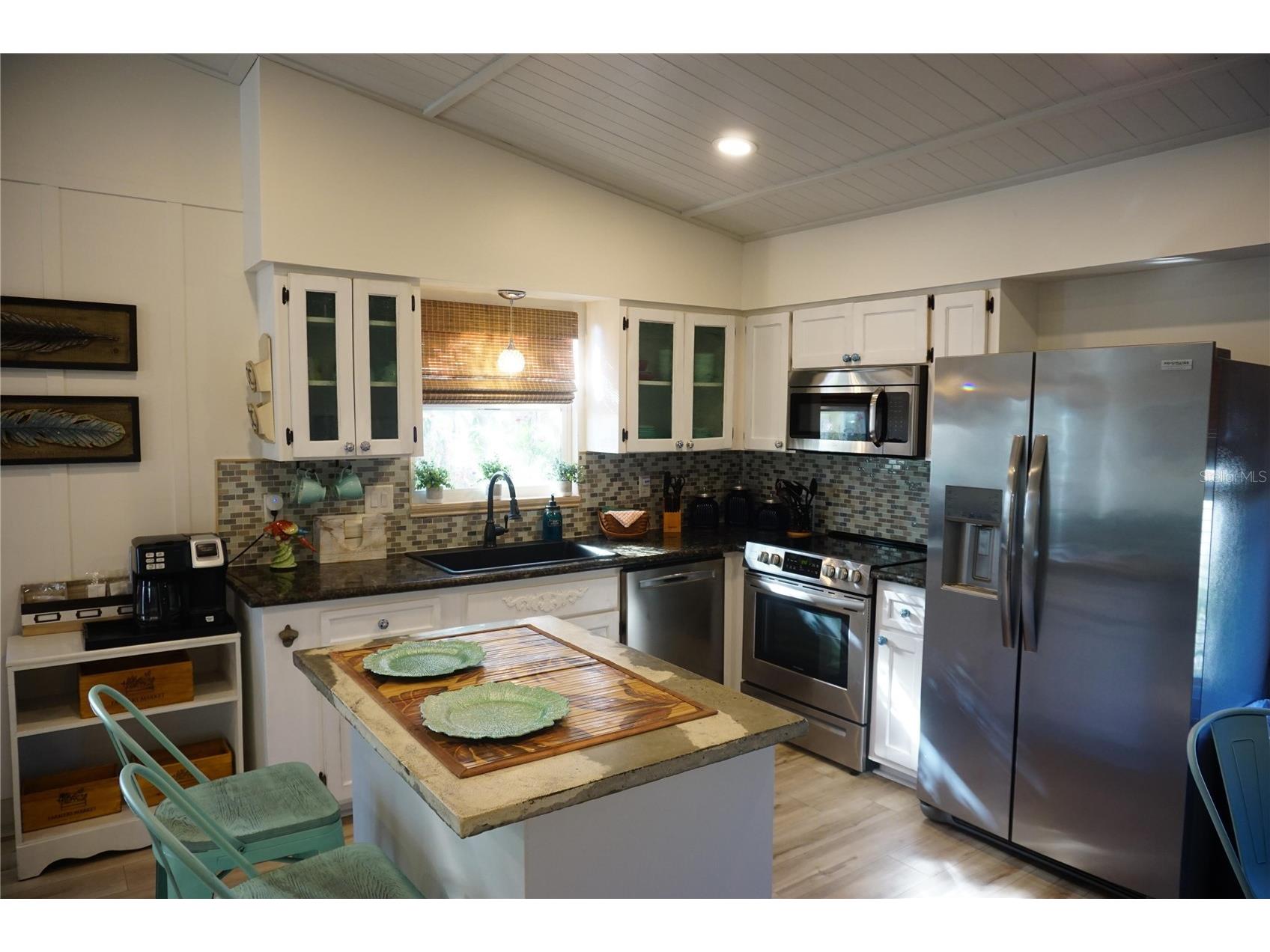 2504 Avenue B Bradenton Beach FL 34217 O6384479 image28