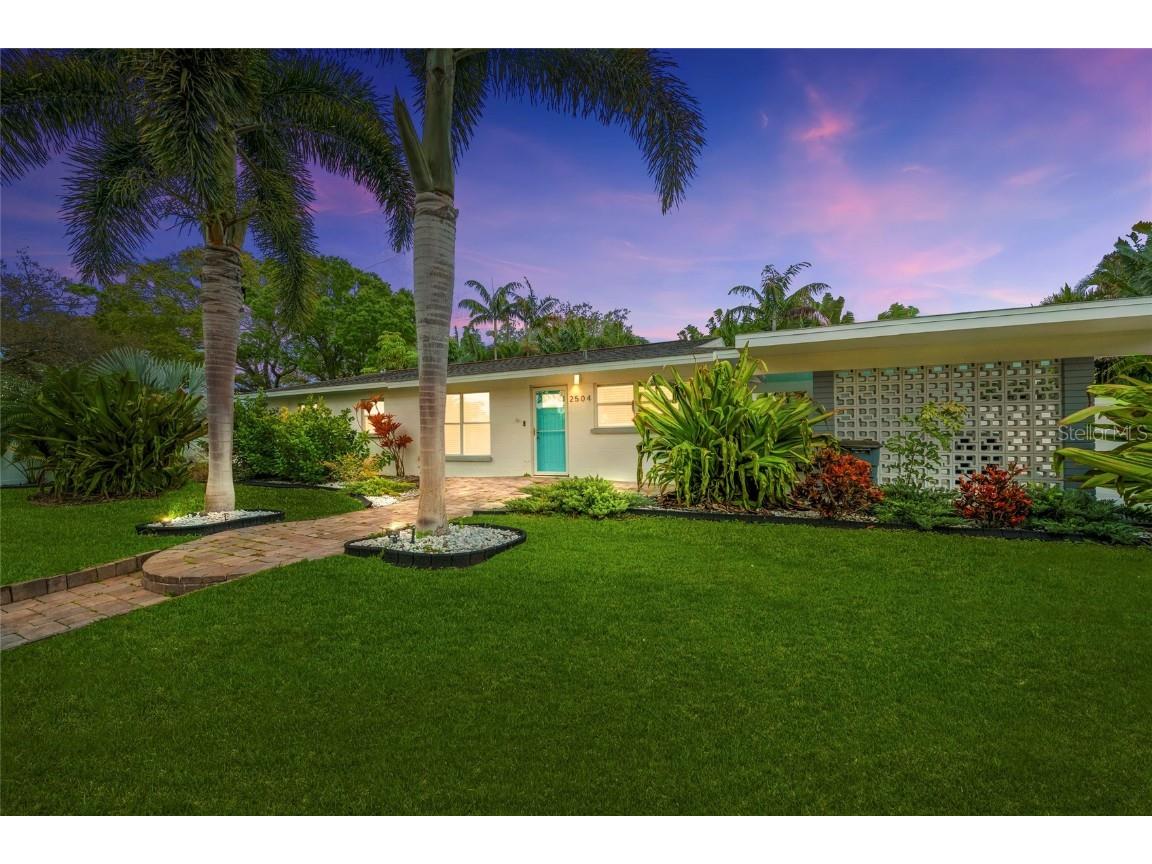 2504 Fruit Tree Drive Sarasota FL 34239 A4610394 image1