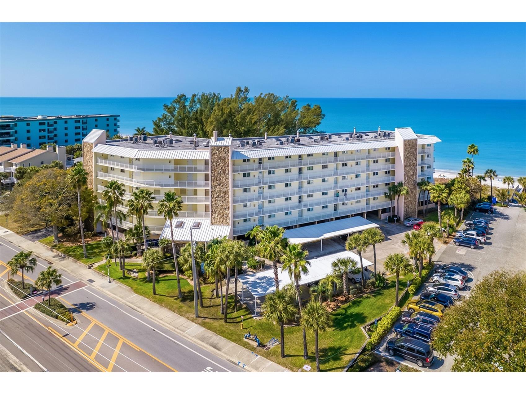 2504 Gulf Boulevard #304 Indian Rocks Beach FL 33785 - GULF TB8508320 image2