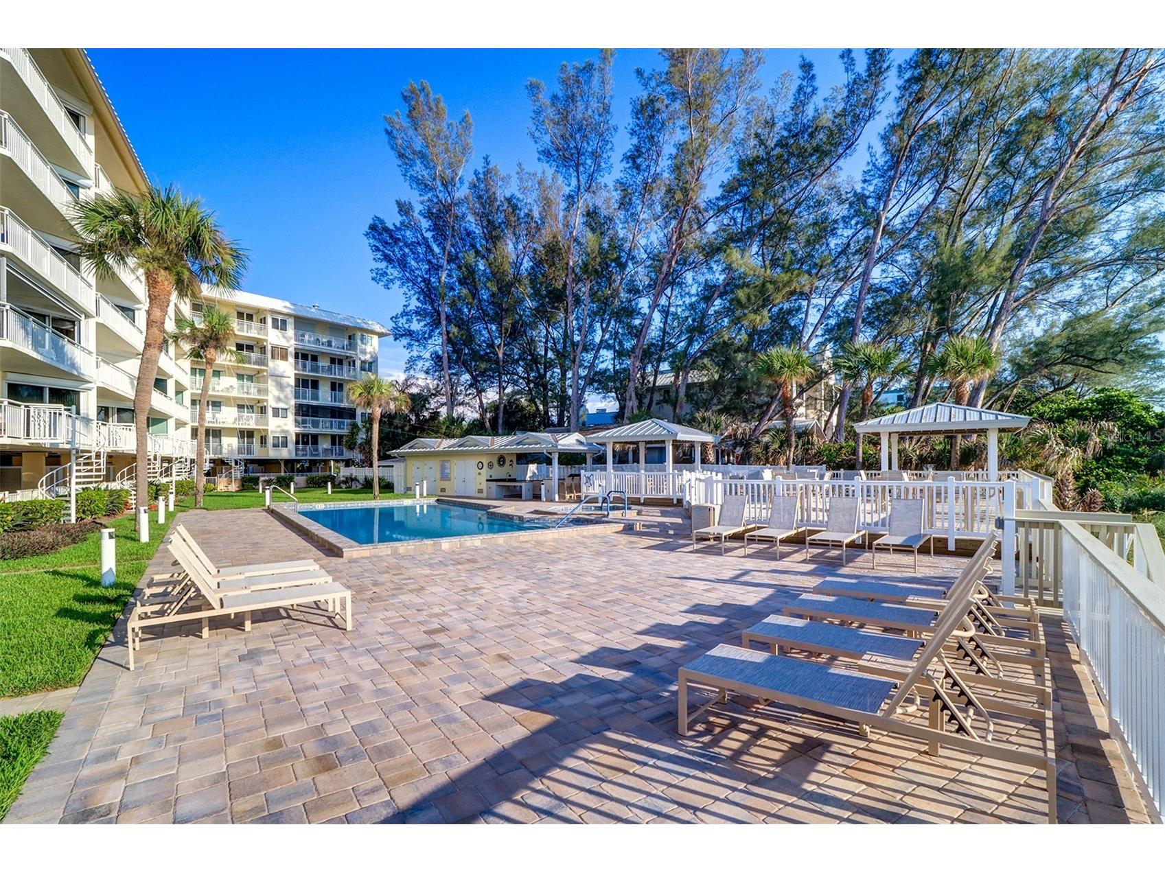 2504 Gulf Boulevard #304 Indian Rocks Beach FL 33785 - GULF TB8508320 image42